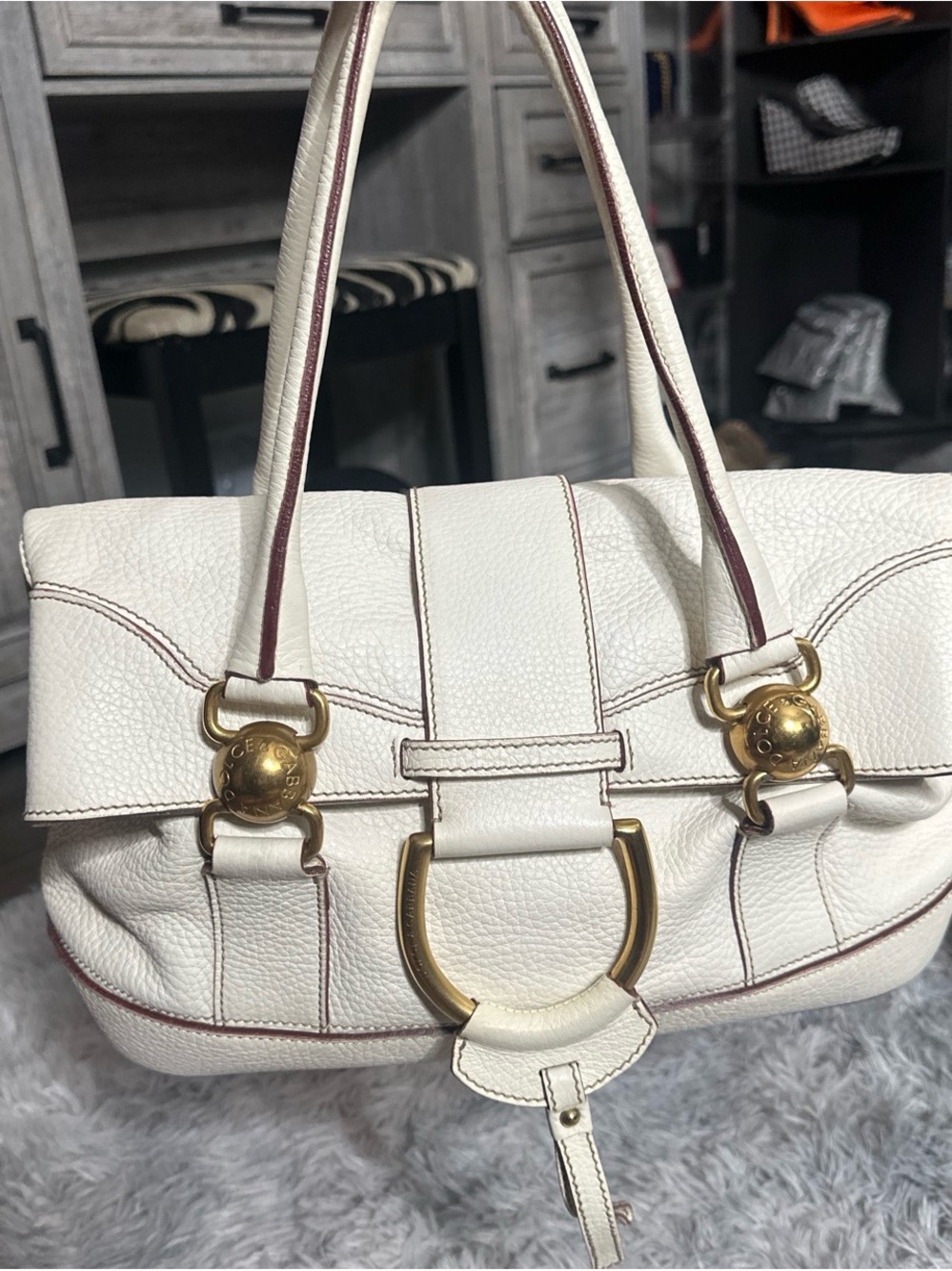 Elegant Dolce&Cabbana Cream Leather Shoulder Bag with Gold Hardware